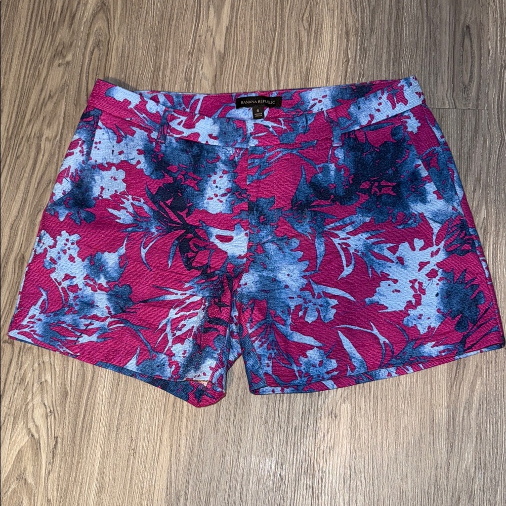 Banana Republic Pink and Blue Floral Women's Shorts Size 6